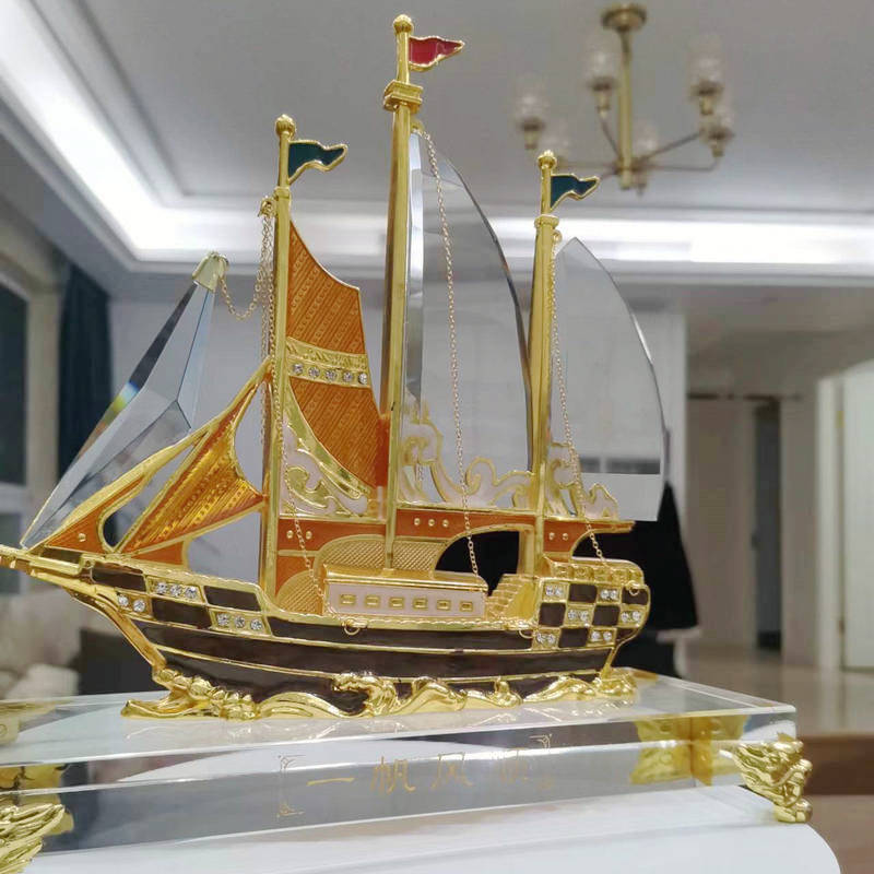 厂家批发一帆风顺摆件 金属水晶帆船珐琅彩办公室客厅书房装饰品 定制LOGO